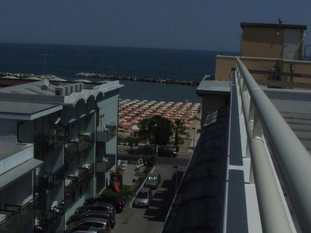 Hotel Glenn Rimini Exterior photo